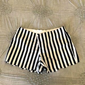 Club Monaco scallop edge shorts